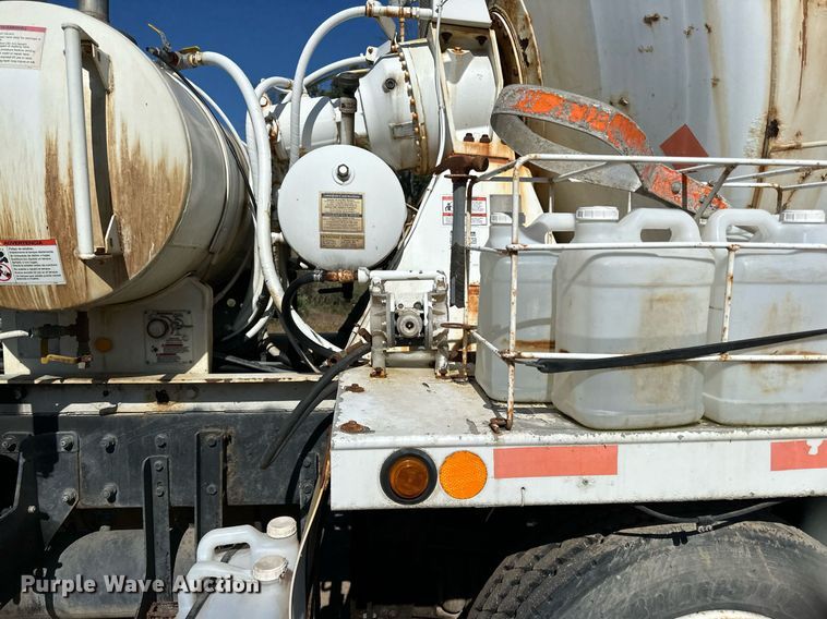 image for item DN0776 2004 Kenworth  W900 ready mix truck