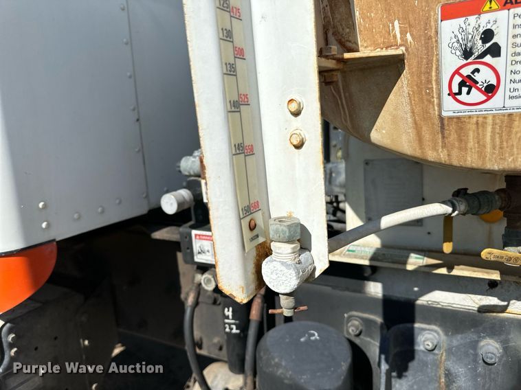 image for item DN0776 2004 Kenworth  W900 ready mix truck