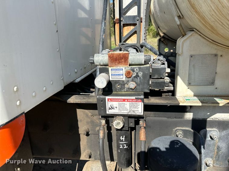 image for item DN0776 2004 Kenworth  W900 ready mix truck