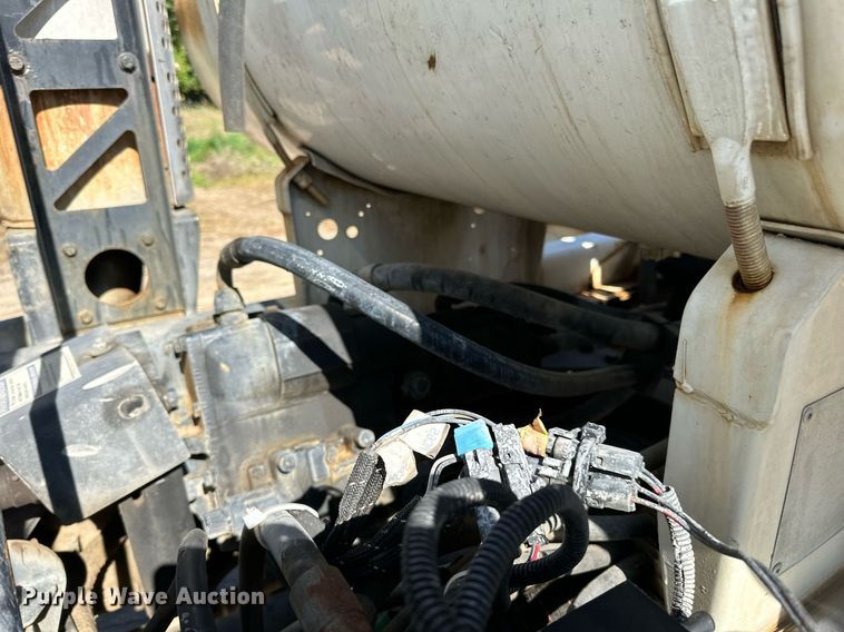 image for item DN0776 2004 Kenworth  W900 ready mix truck