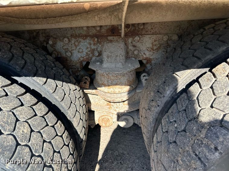 image for item DN0776 2004 Kenworth  W900 ready mix truck