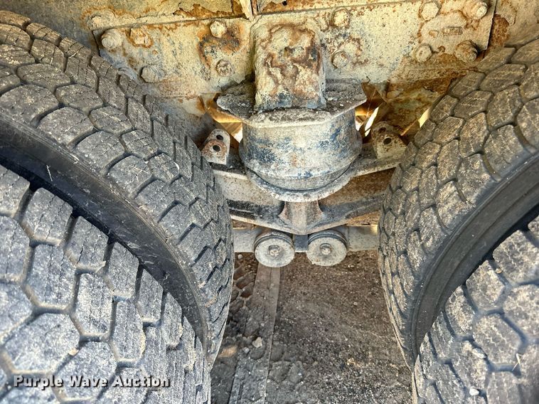 image for item DN0776 2004 Kenworth  W900 ready mix truck