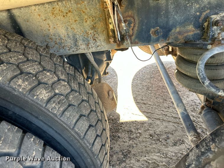 image for item DN0776 2004 Kenworth  W900 ready mix truck