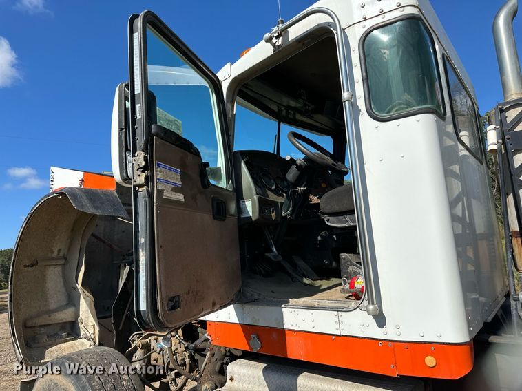 image for item DN0776 2004 Kenworth  W900 ready mix truck