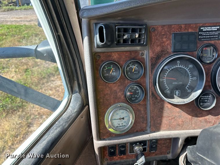 image for item DN0776 2004 Kenworth  W900 ready mix truck