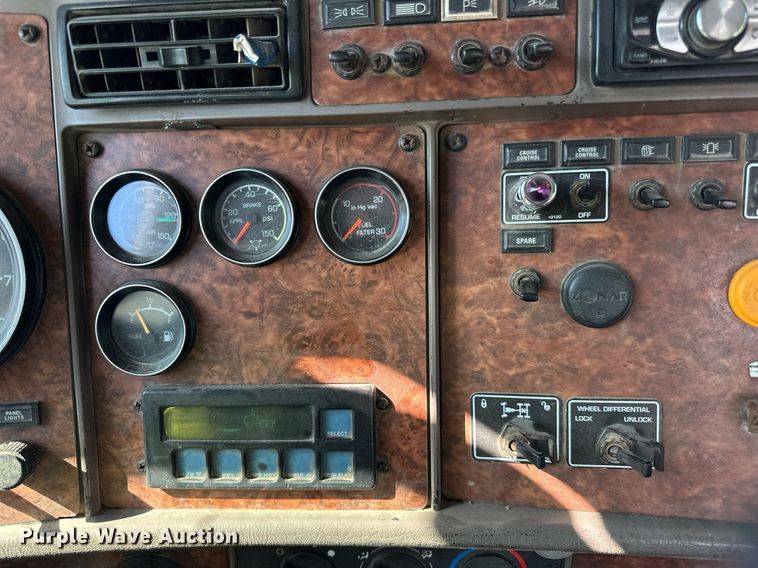 image for item DN0776 2004 Kenworth  W900 ready mix truck