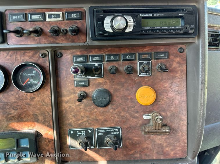 image for item DN0776 2004 Kenworth  W900 ready mix truck