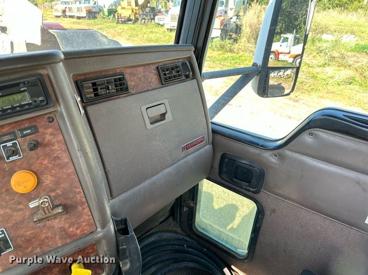 image for item DN0776 2004 Kenworth  W900 ready mix truck