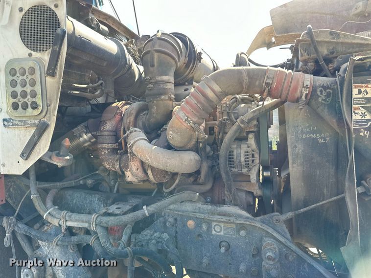 image for item DN0776 2004 Kenworth  W900 ready mix truck