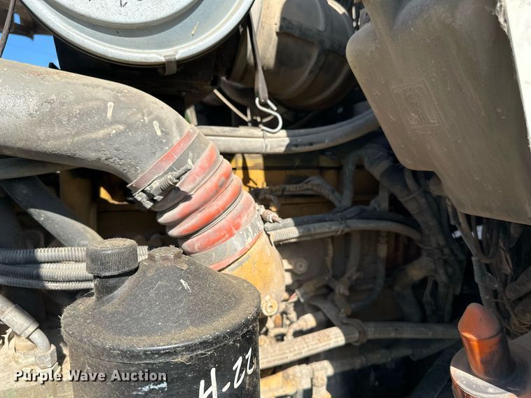 image for item DN0776 2004 Kenworth  W900 ready mix truck