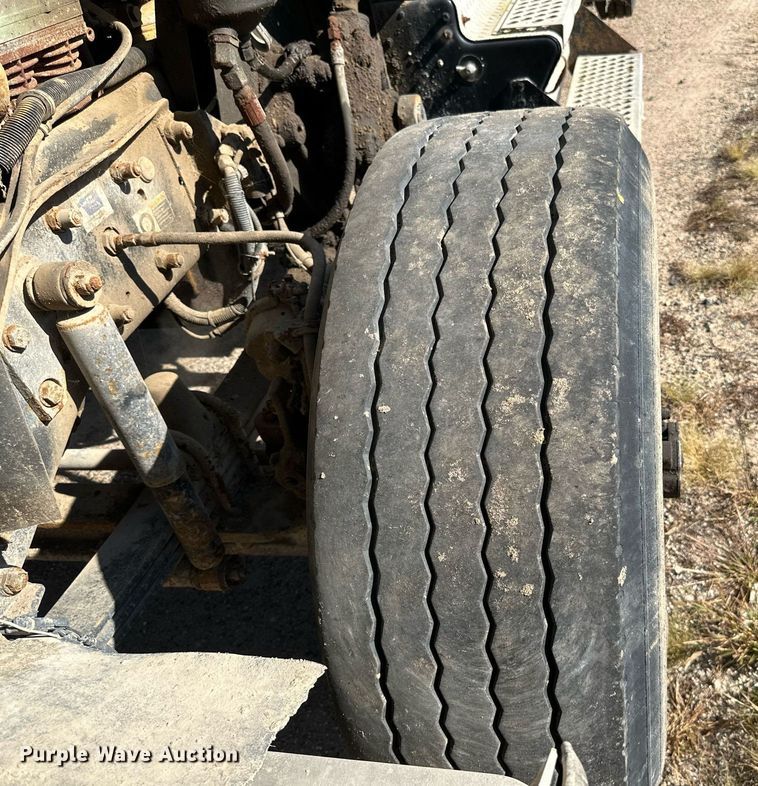 image for item DN0776 2004 Kenworth  W900 ready mix truck