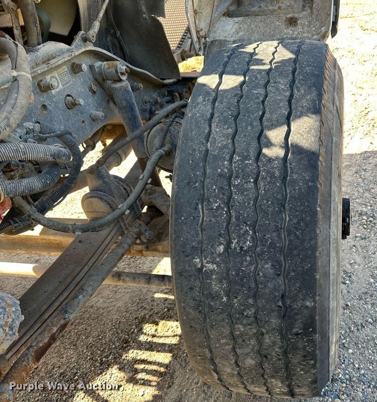 image for item DN0776 2004 Kenworth  W900 ready mix truck