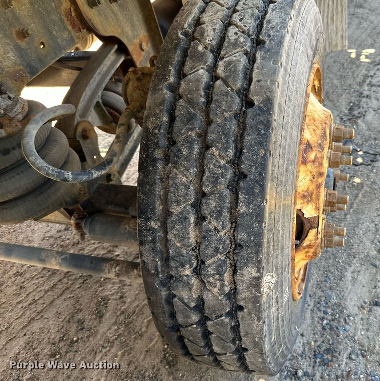 image for item DN0776 2004 Kenworth  W900 ready mix truck