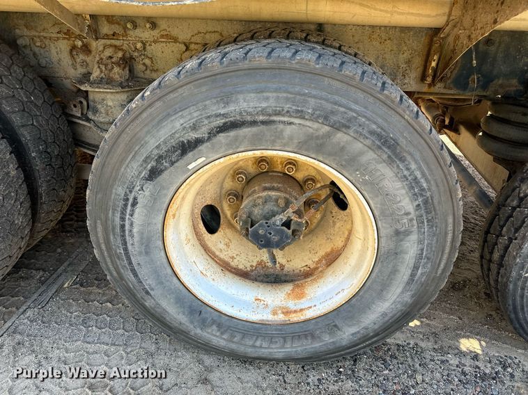 image for item DN0776 2004 Kenworth  W900 ready mix truck