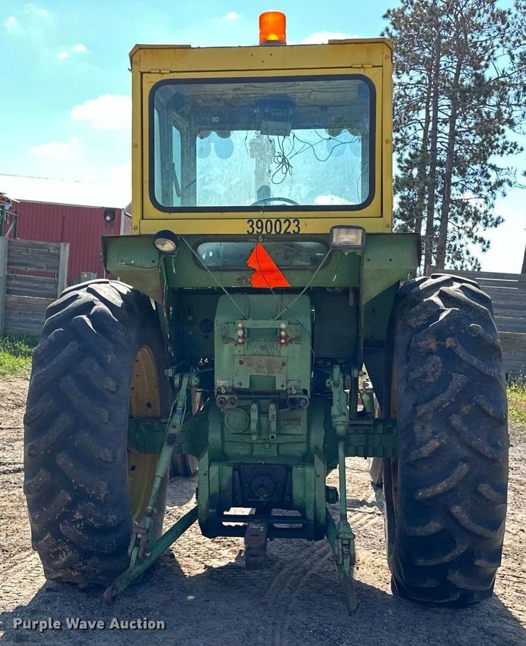 image for item DN0777 1969 John Deere 4520 tractor
