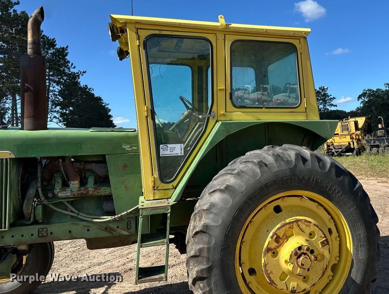 image for item DN0777 1969 John Deere 4520 tractor