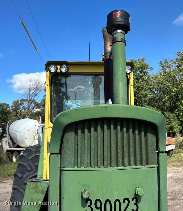 image for item DN0777 1969 John Deere 4520 tractor