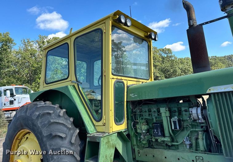 image for item DN0777 1969 John Deere 4520 tractor