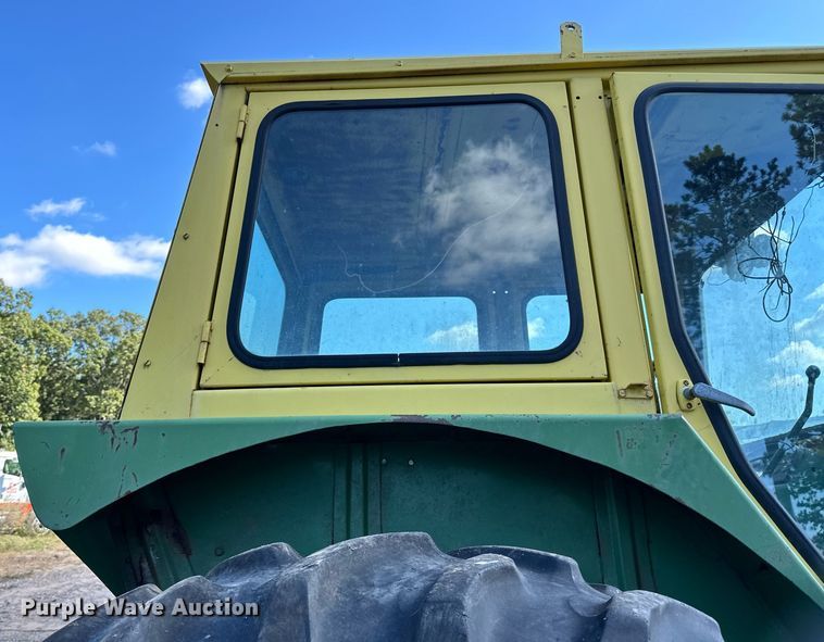 image for item DN0777 1969 John Deere 4520 tractor