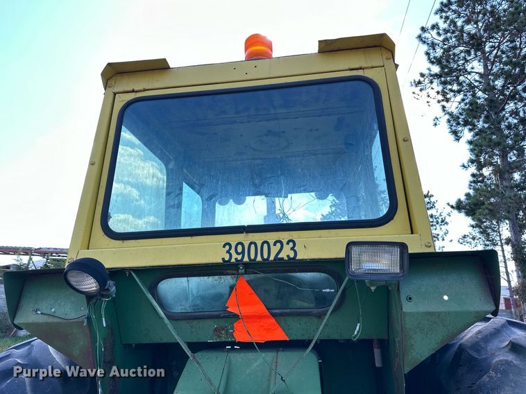 image for item DN0777 1969 John Deere 4520 tractor