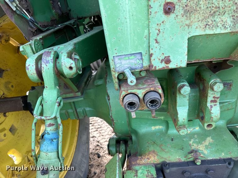 image for item DN0777 1969 John Deere 4520 tractor