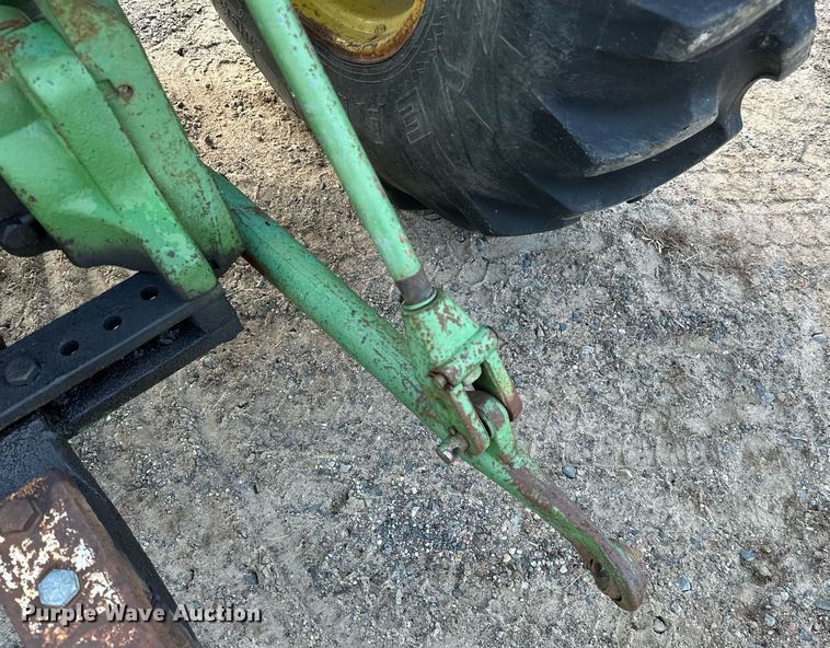 image for item DN0777 1969 John Deere 4520 tractor