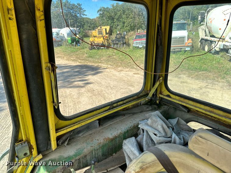 image for item DN0777 1969 John Deere 4520 tractor