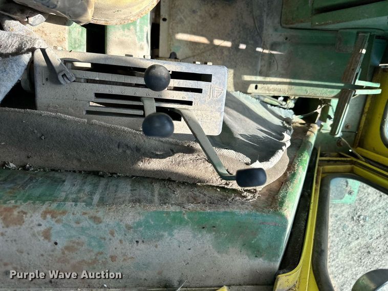 image for item DN0777 1969 John Deere 4520 tractor