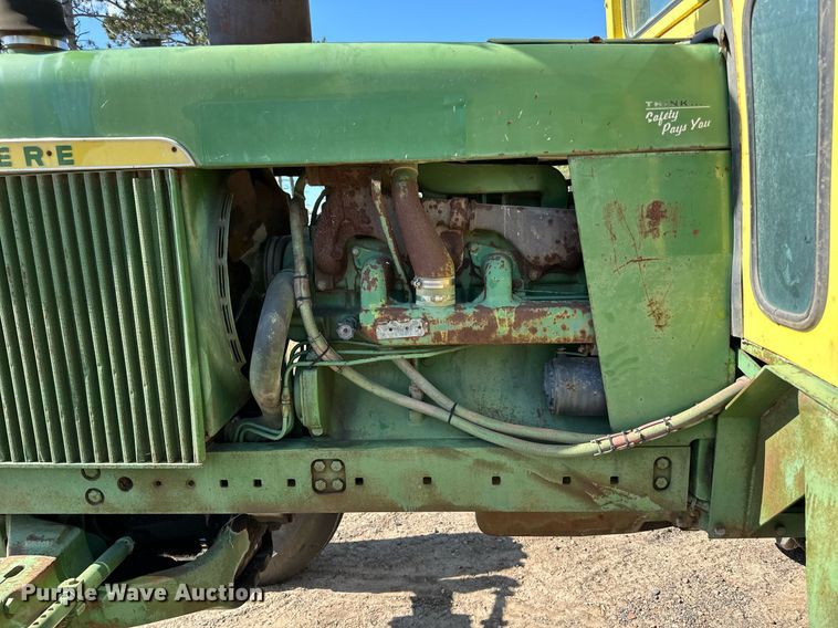 image for item DN0777 1969 John Deere 4520 tractor