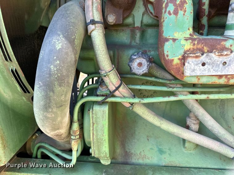 image for item DN0777 1969 John Deere 4520 tractor