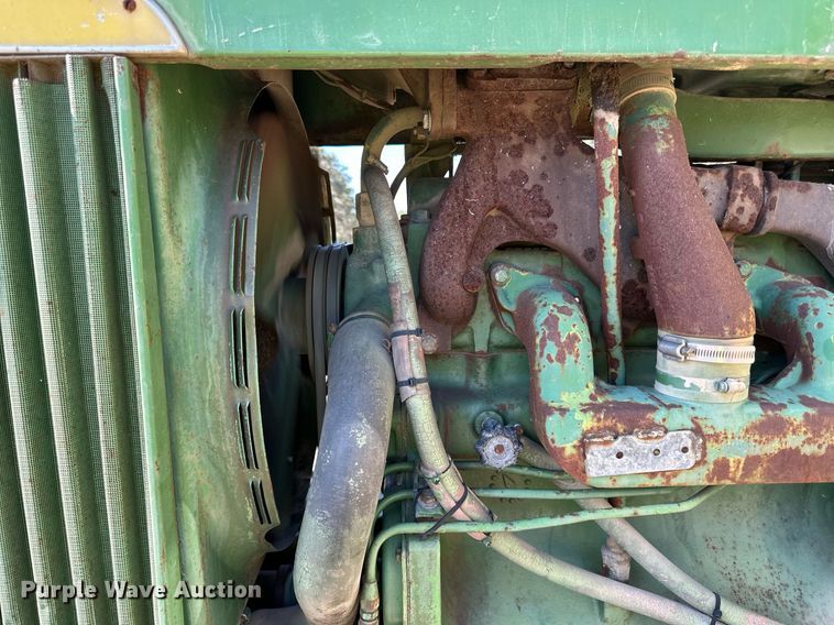image for item DN0777 1969 John Deere 4520 tractor