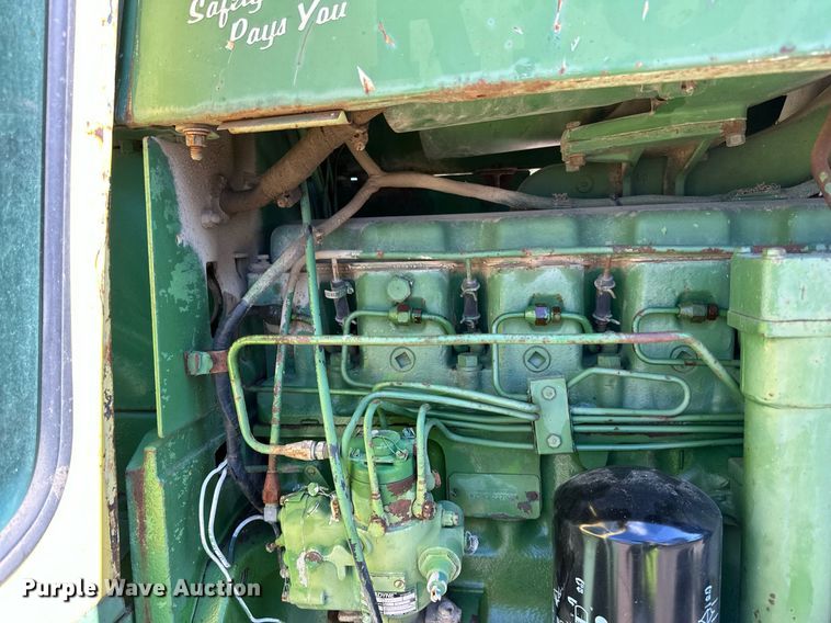 image for item DN0777 1969 John Deere 4520 tractor