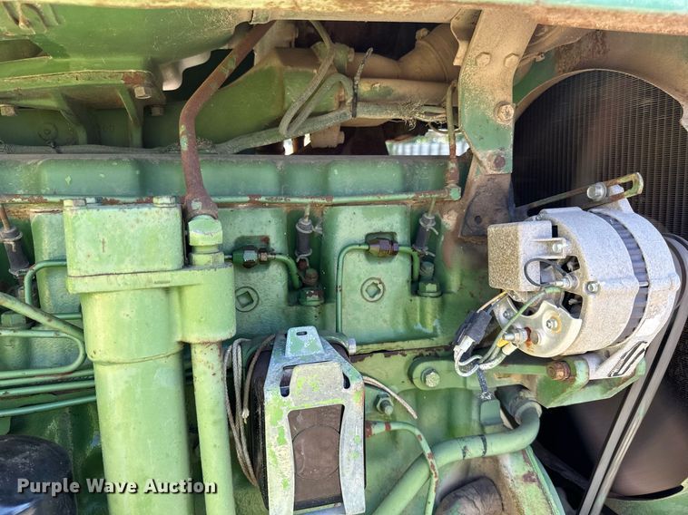 image for item DN0777 1969 John Deere 4520 tractor