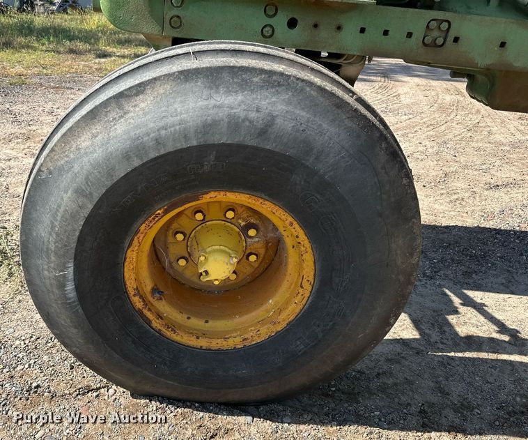 image for item DN0777 1969 John Deere 4520 tractor