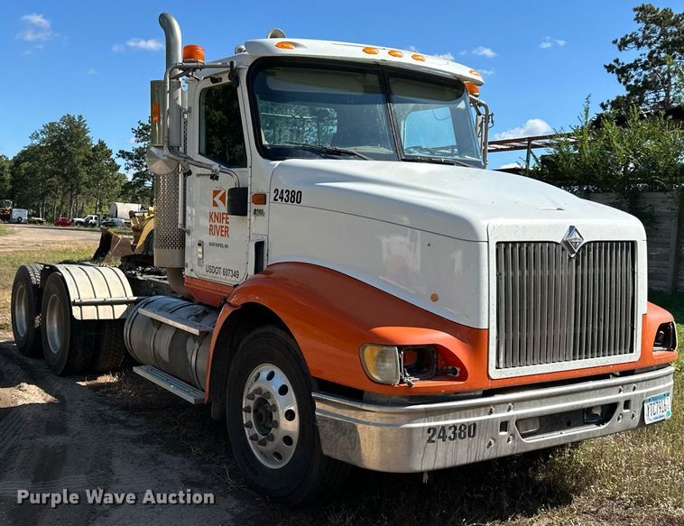 image for item DN0778 2007 International  9200i semi truck