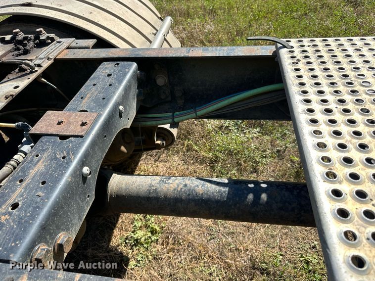 image for item DN0778 2007 International  9200i semi truck