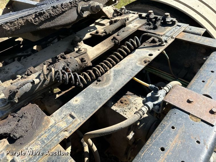 image for item DN0778 2007 International  9200i semi truck