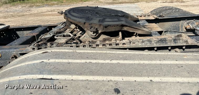 image for item DN0778 2007 International  9200i semi truck