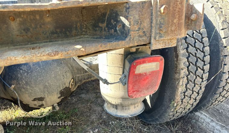 image for item DN0778 2007 International  9200i semi truck