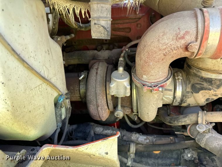 image for item DN0778 2007 International  9200i semi truck