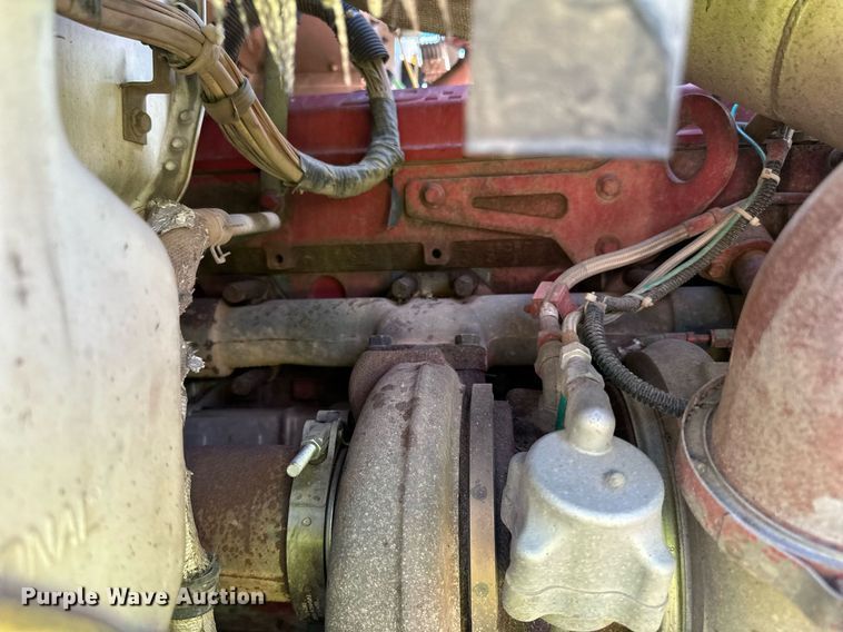 image for item DN0778 2007 International  9200i semi truck