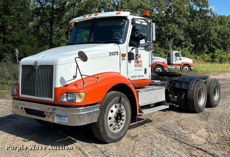 image for item DN0779 2007 International  9200i semi truck