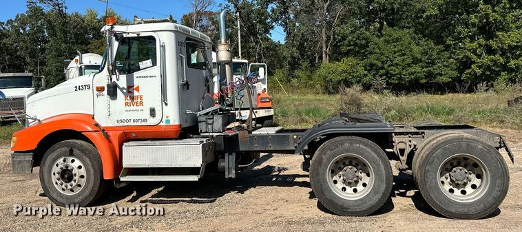 image for item DN0779 2007 International  9200i semi truck