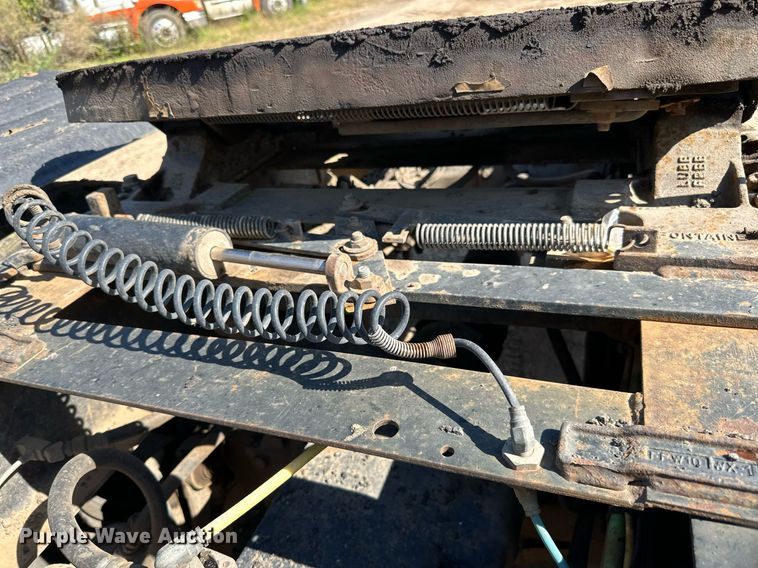 image for item DN0779 2007 International  9200i semi truck