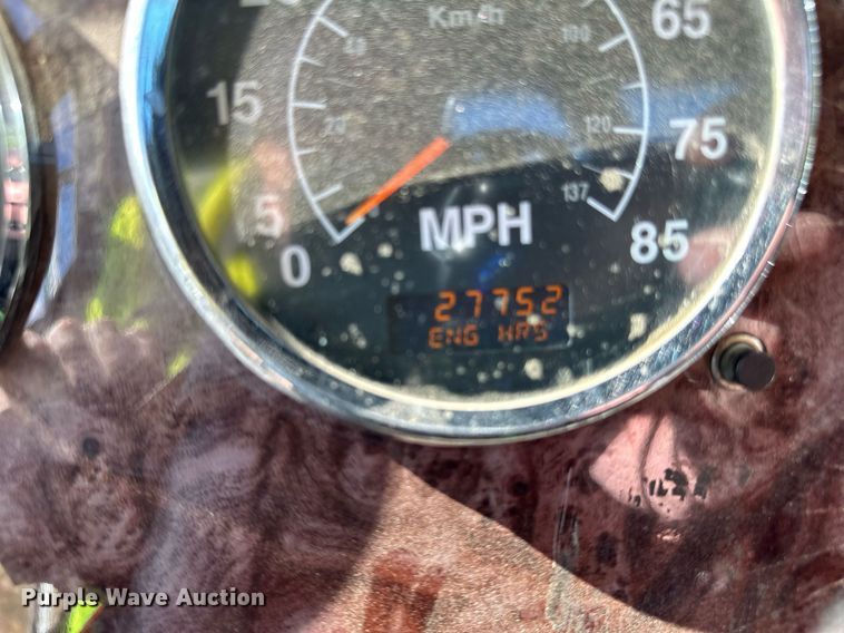 image for item DN0779 2007 International  9200i semi truck