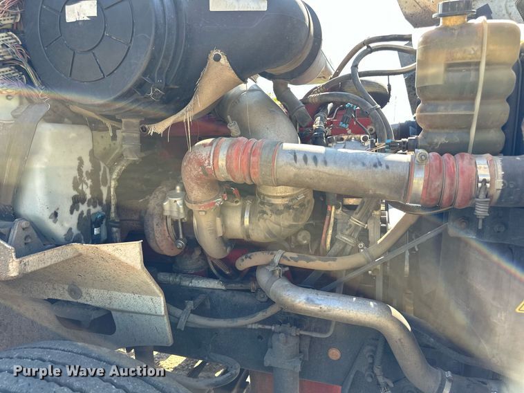 image for item DN0779 2007 International  9200i semi truck