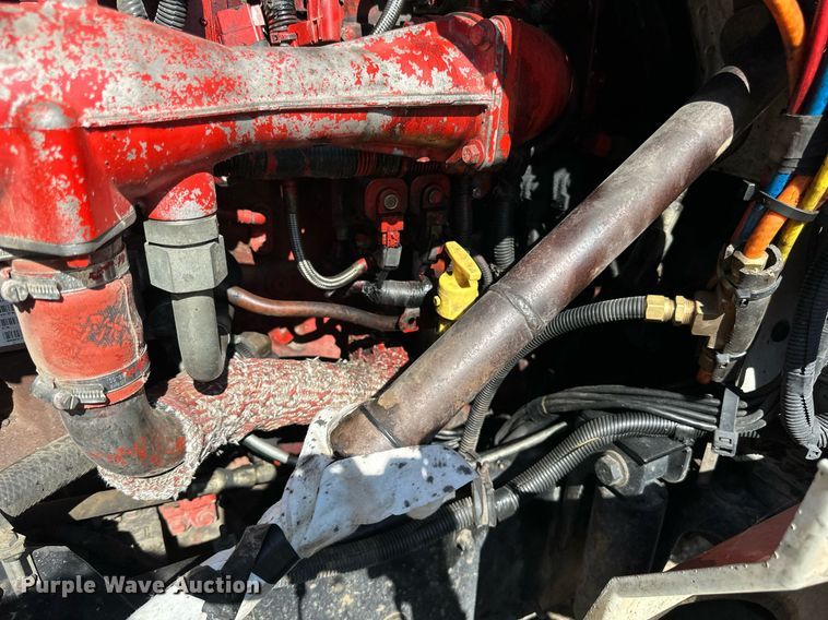 image for item DN0779 2007 International  9200i semi truck