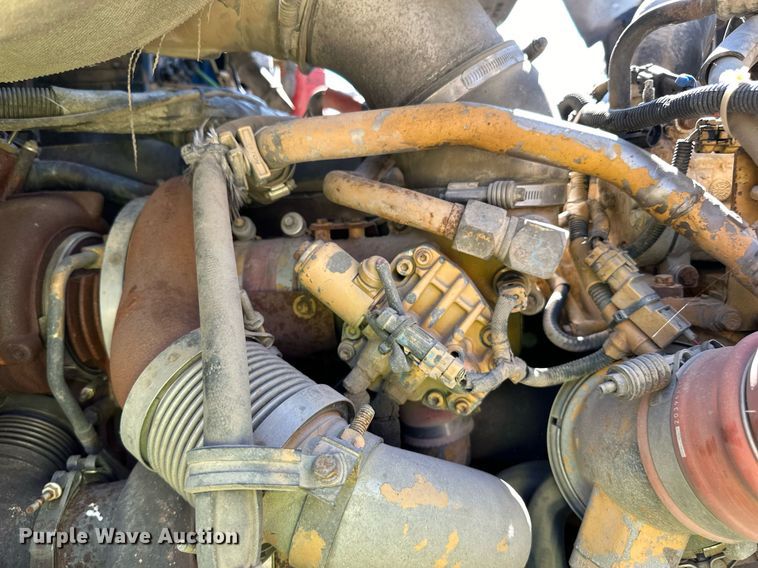 image for item DN0780 2008 International  9200i semi truck