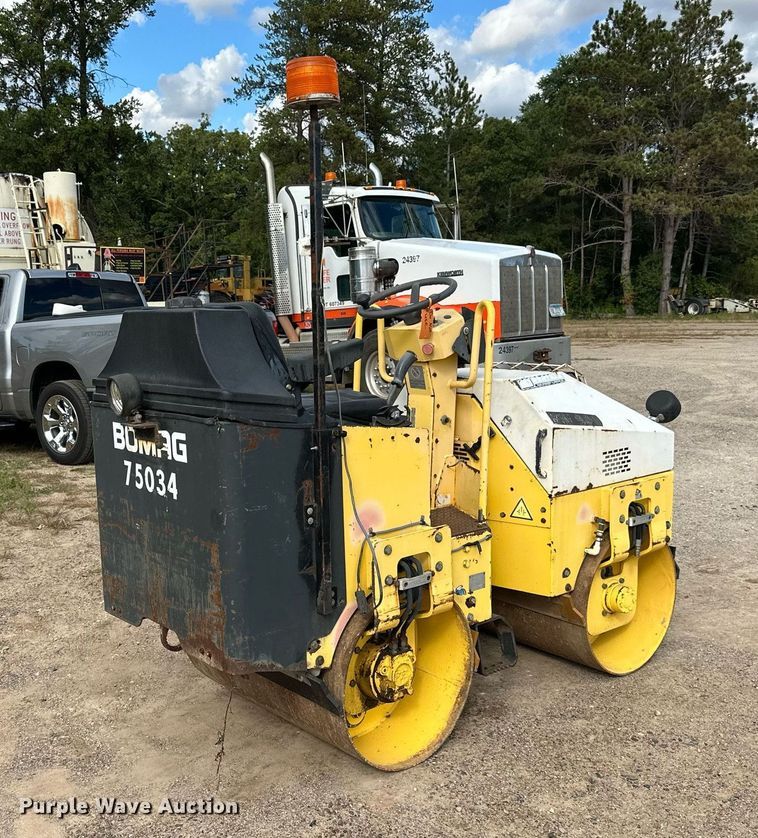 image for item DN0781 2002 Bomag  BW900 double drum vibratory roller