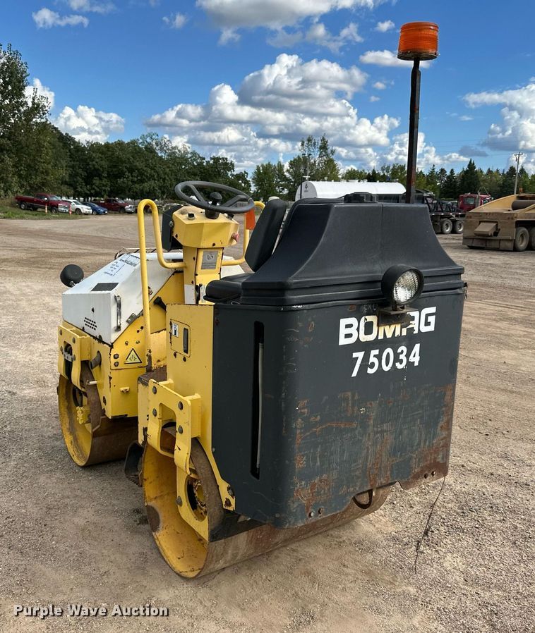 image for item DN0781 2002 Bomag  BW900 double drum vibratory roller